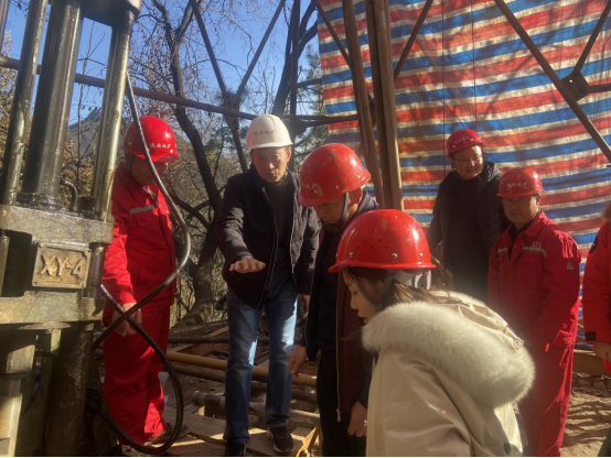 350d3699d5f055bb18e0f45f390668bc.png 綜合地質(zhì)大隊(duì)新聞稿件審批表2021--360502.png